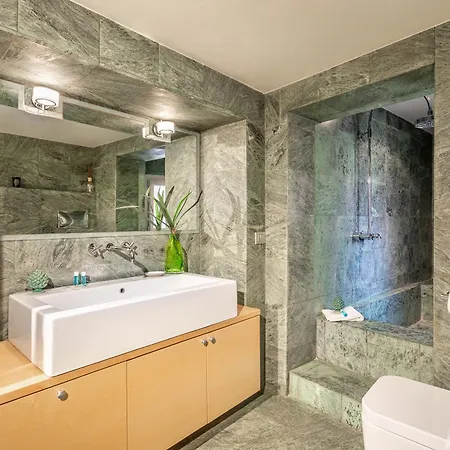 Iflat Pantheon Elegant 3-bedroom Apartment Rome