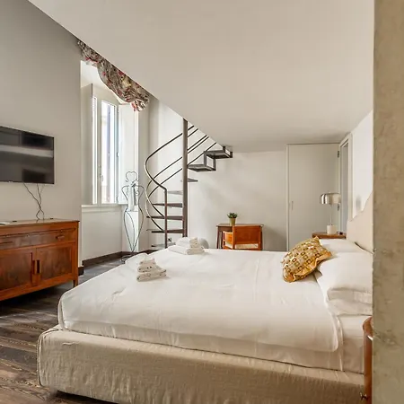 Apartment Iflat Pantheon Elegant 3-bedroom Rome