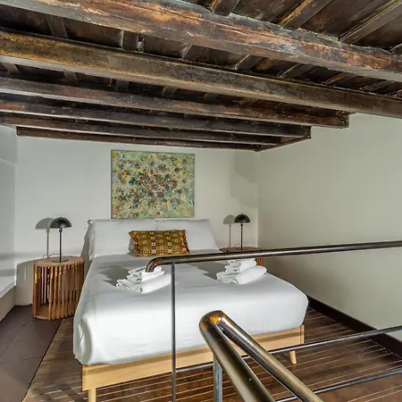 Iflat Pantheon Elegant 3-bedroom Apartment
