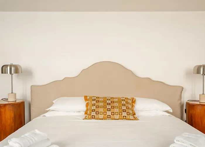 Iflat Pantheon Elegant 3-bedroom Lägenhet *